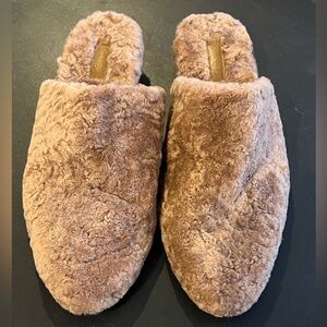 Vince Gaia Brown Sugar Shearling Slides Size 10 Mules